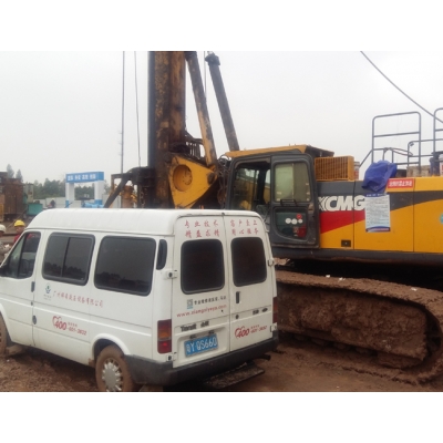 旋挖鉆機現(xiàn)場服務(wù)